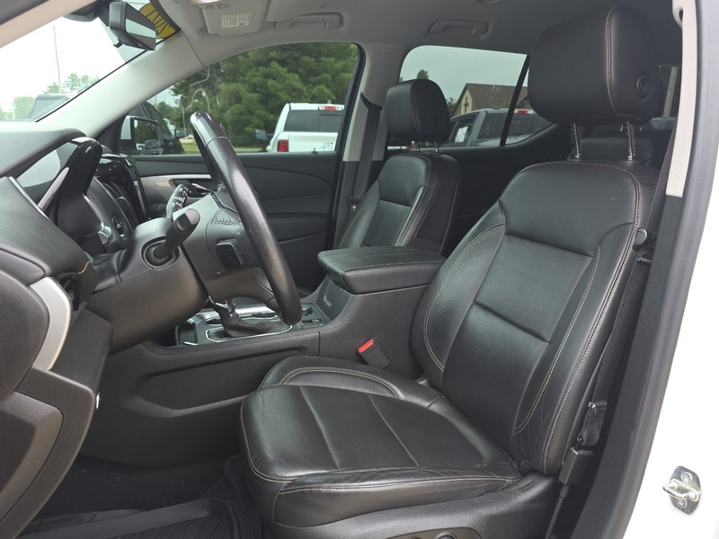 Chevrolet Traverse Vehicle Full-screen Gallery Image 20