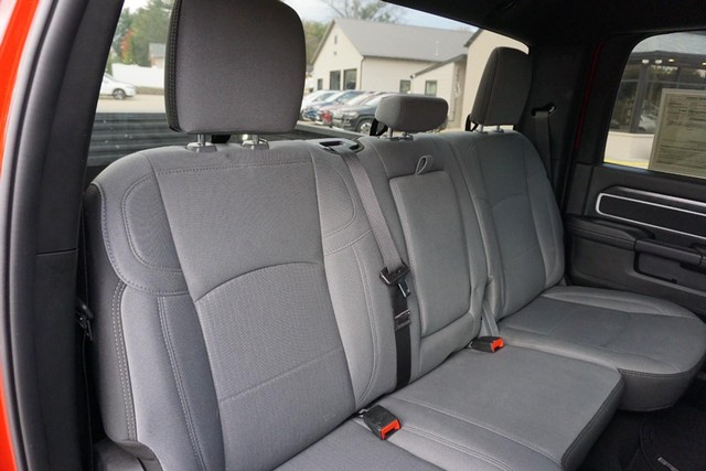 2024 Ram 2500 Big Horn Crew Cab  4WD image 28