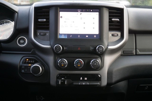 2024 Ram 2500 Big Horn Crew Cab  4WD image 33