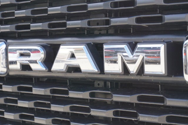 2024 Ram 2500 Big Horn Crew Cab 4WD image 11
