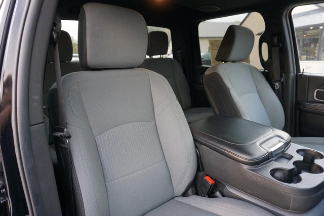 2024 Ram 2500 Big Horn Crew Cab 4WD image 32