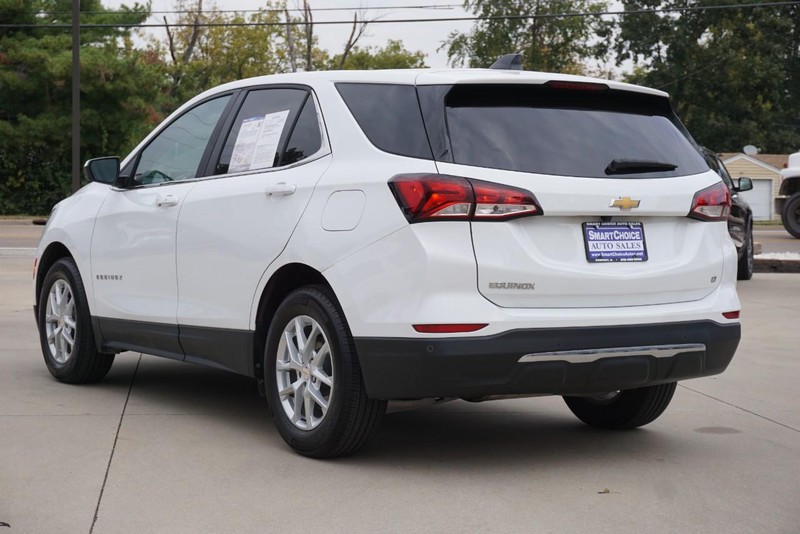 Chevrolet Equinox Vehicle Full-screen Gallery Image 05