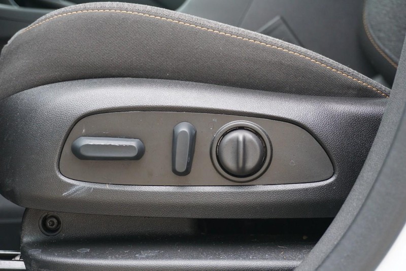 Chevrolet Equinox Vehicle Full-screen Gallery Image 23