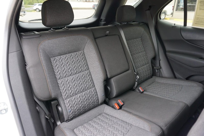 Chevrolet Equinox Vehicle Full-screen Gallery Image 28