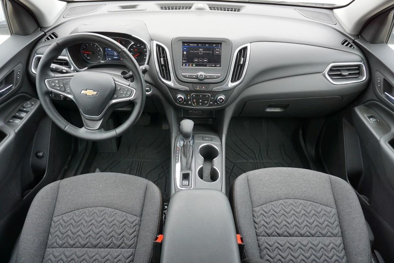 Chevrolet Equinox Vehicle Full-screen Gallery Image 31