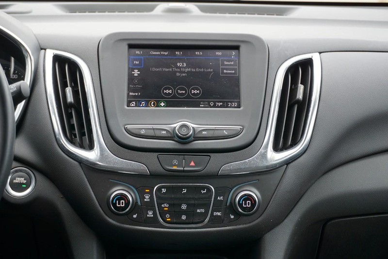 Chevrolet Equinox Vehicle Full-screen Gallery Image 33
