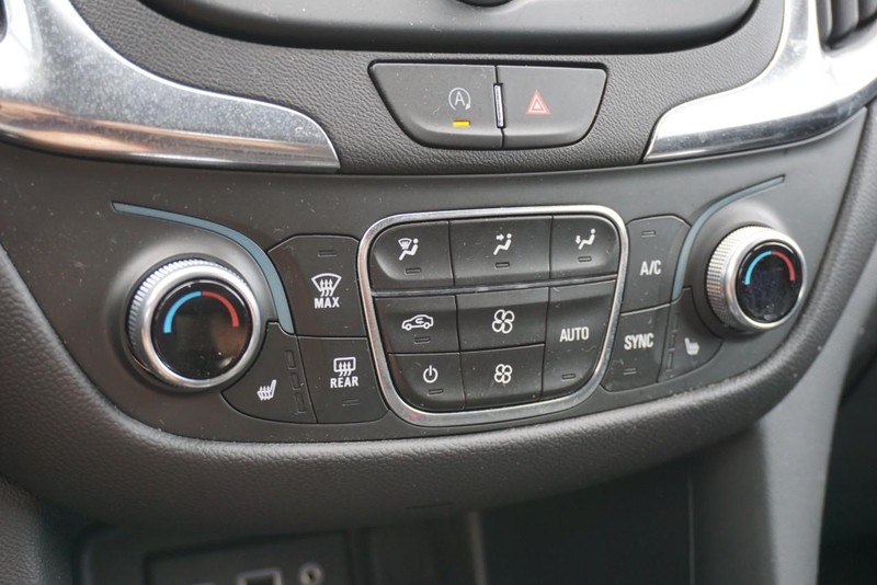 Chevrolet Equinox Vehicle Full-screen Gallery Image 40