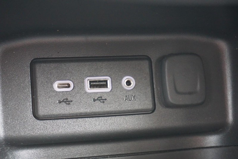 Chevrolet Equinox Vehicle Full-screen Gallery Image 41