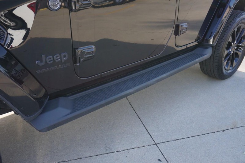 Jeep Wrangler Vehicle Full-screen Gallery Image 13
