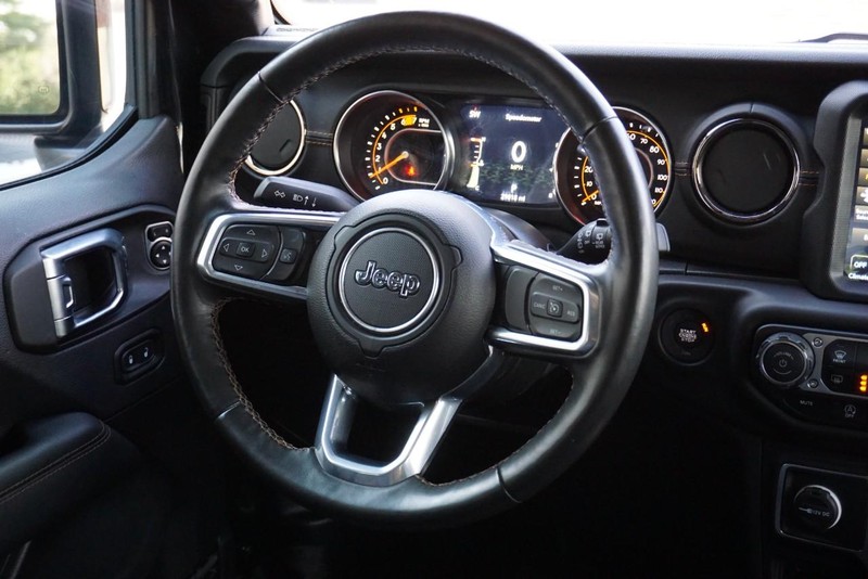 Jeep Wrangler Vehicle Full-screen Gallery Image 32