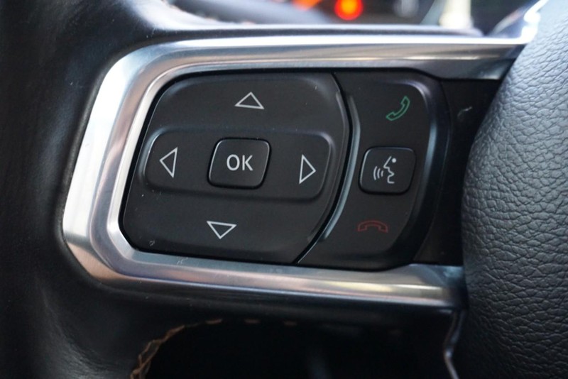 Jeep Wrangler Vehicle Full-screen Gallery Image 35