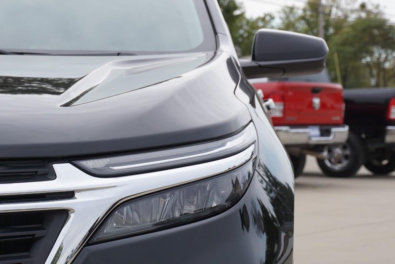 Chevrolet Equinox Vehicle Full-screen Gallery Image 10