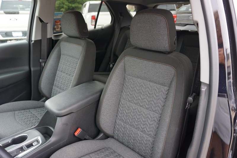 Chevrolet Equinox Vehicle Full-screen Gallery Image 25