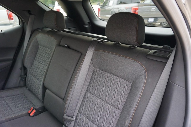 Chevrolet Equinox Vehicle Full-screen Gallery Image 27