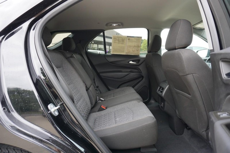 Chevrolet Equinox Vehicle Full-screen Gallery Image 28