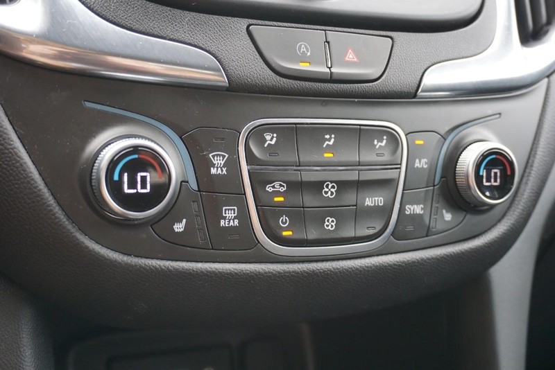 Chevrolet Equinox Vehicle Full-screen Gallery Image 41