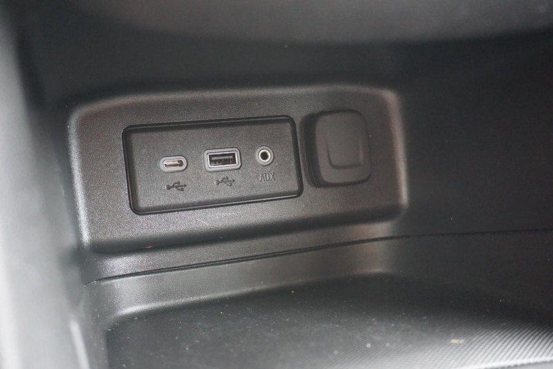 Chevrolet Equinox Vehicle Full-screen Gallery Image 42