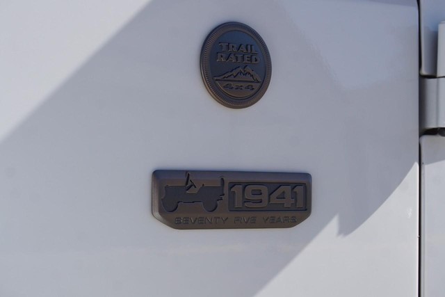 2017 Jeep Wrangler Unlimited 75th Anniversary image 13