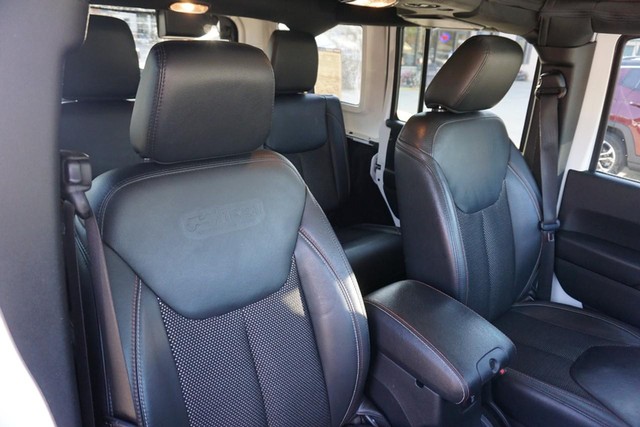 2017 Jeep Wrangler Unlimited 75th Anniversary image 30