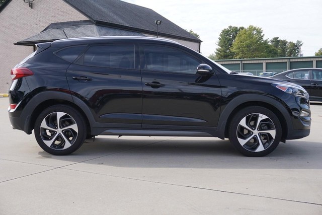 2016 Hyundai Tucson Sport AWD image 02