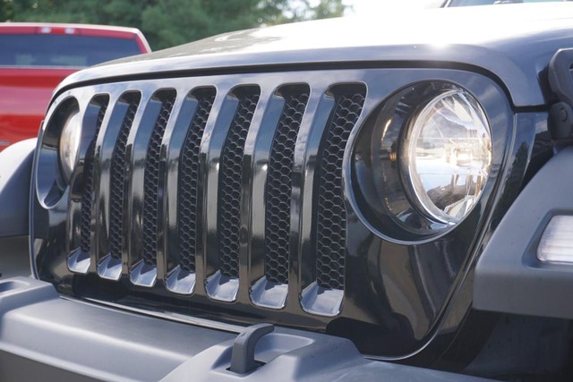 2021 Jeep Wrangler Willys Sport image 11