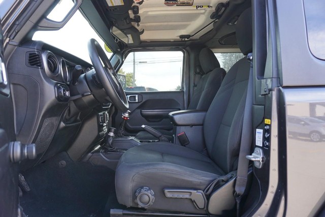 2021 Jeep Wrangler Willys Sport image 17