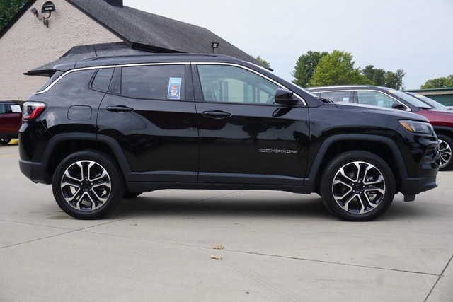 2022 Jeep Compass 4WD Limited image 02