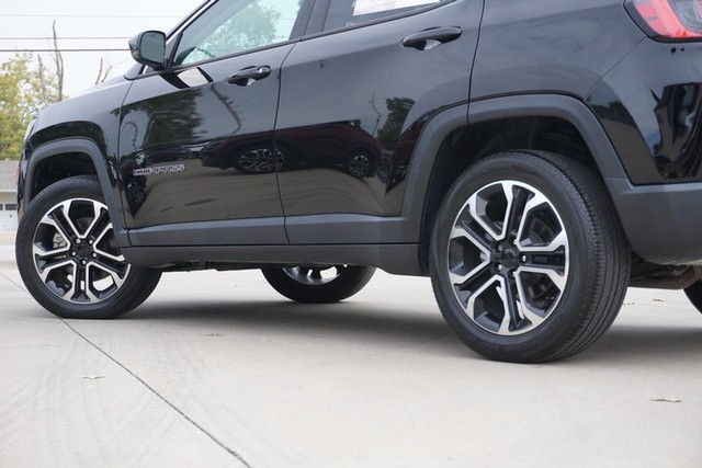 2022 Jeep Compass 4WD Limited image 15