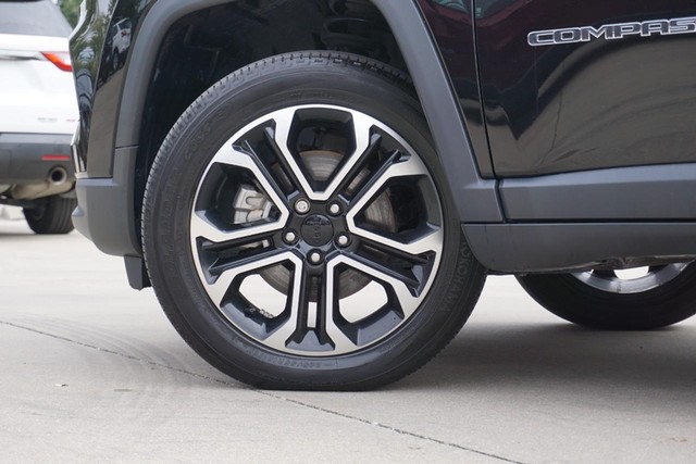 2022 Jeep Compass 4WD Limited image 16