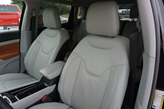 2022 Jeep Compass 4WD Limited image 25