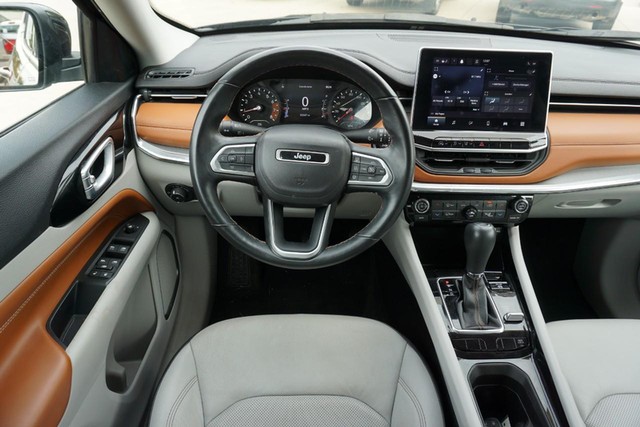 2022 Jeep Compass 4WD Limited image 35