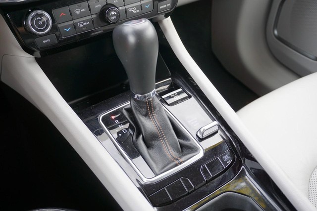 2022 Jeep Compass 4WD Limited image 44