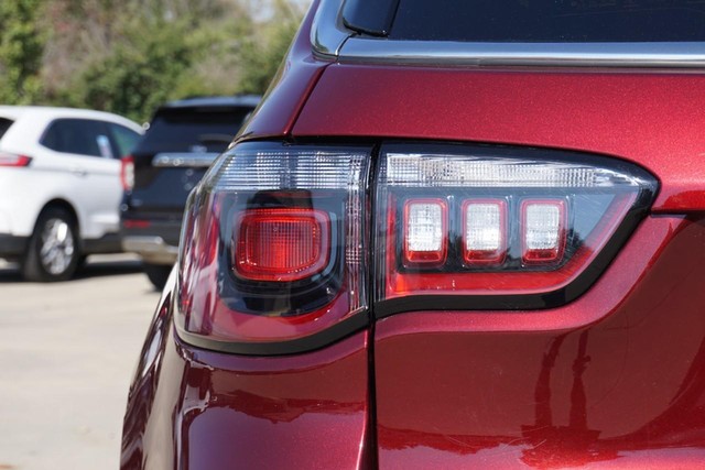 2022 Jeep Compass 4WD Limited image 17