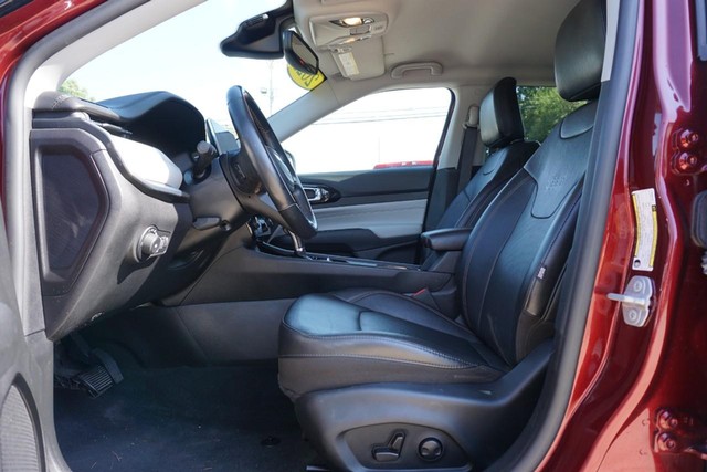 2022 Jeep Compass 4WD Limited image 22