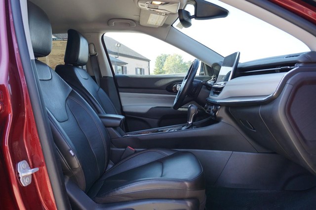 2022 Jeep Compass 4WD Limited image 29