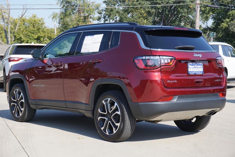 Jeep Compass Vehicle Full-screen Gallery Image 05