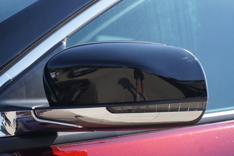 Jeep Compass Vehicle Full-screen Gallery Image 13