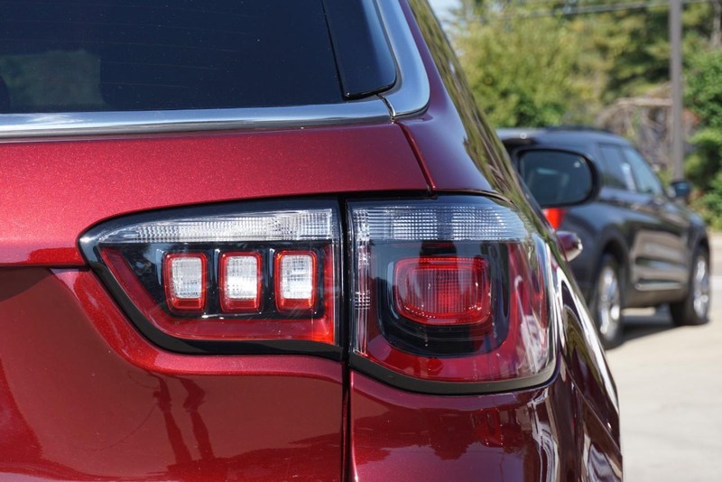 Jeep Compass Vehicle Full-screen Gallery Image 18