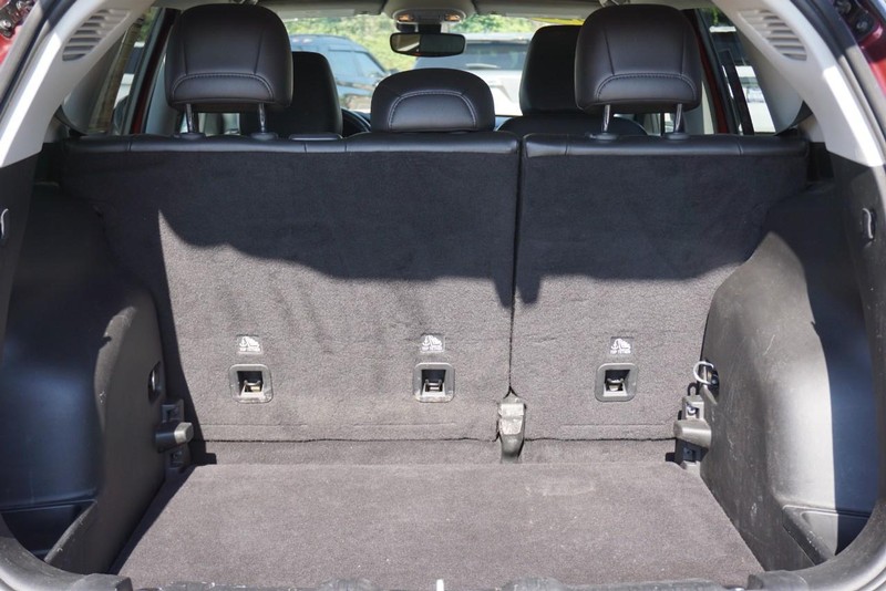 Jeep Compass Vehicle Full-screen Gallery Image 21