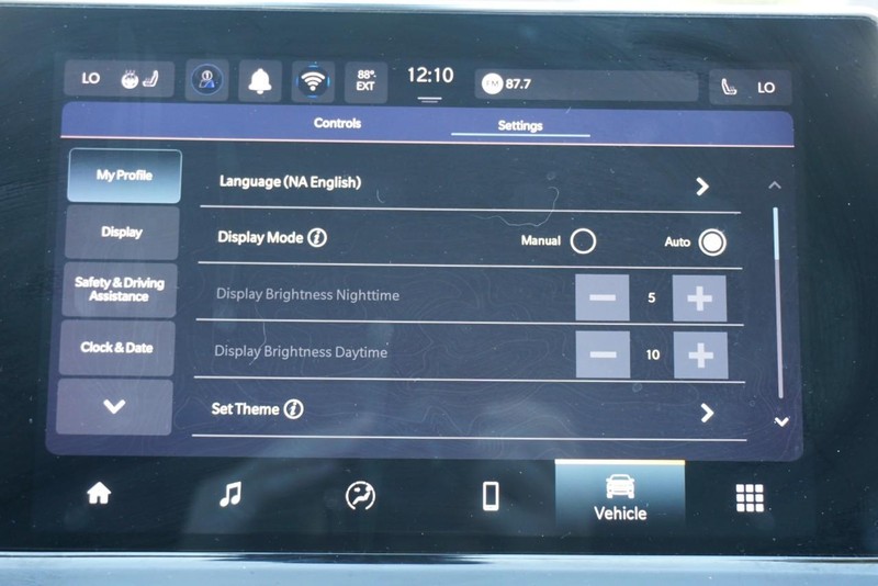 Jeep Compass Vehicle Full-screen Gallery Image 46