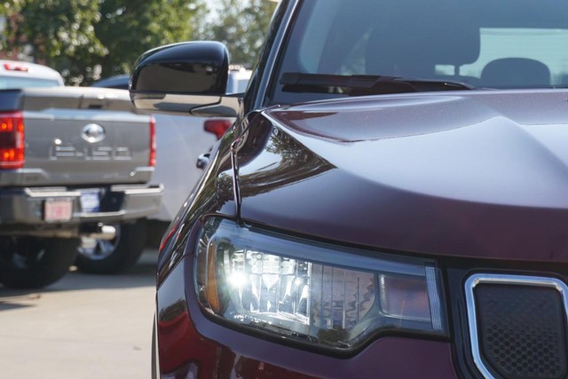 2022 Jeep Compass 4WD Limited image 09