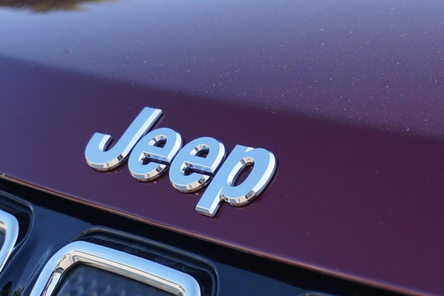 2022 Jeep Compass 4WD Limited image 11
