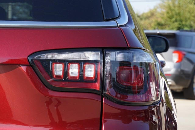 2022 Jeep Compass 4WD Limited image 18