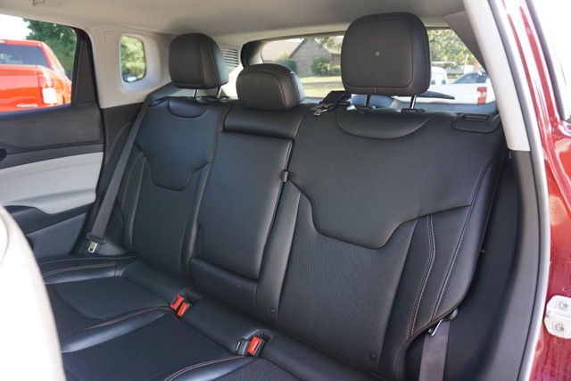 2022 Jeep Compass 4WD Limited image 26