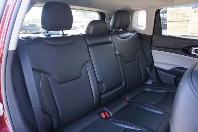 2022 Jeep Compass 4WD Limited image 28