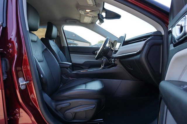 2022 Jeep Compass 4WD Limited image 29