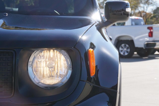 2022 Jeep Renegade 4WD Altitude image 10