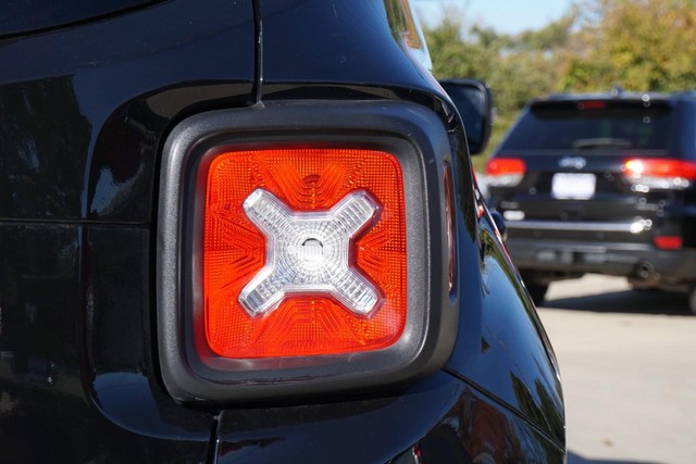 2022 Jeep Renegade 4WD Altitude image 17