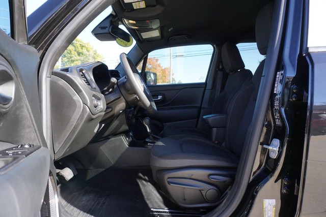 2022 Jeep Renegade 4WD Altitude image 20