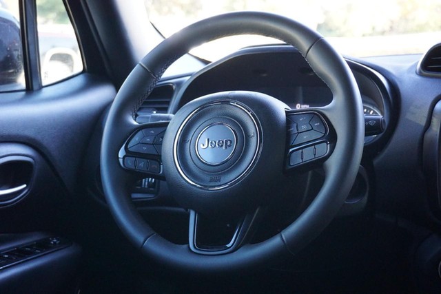 2022 Jeep Renegade 4WD Altitude image 29